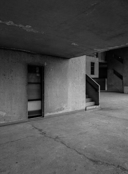 Manganese Dioxide Reaction in Concrete: Enhancing Durability and Strength